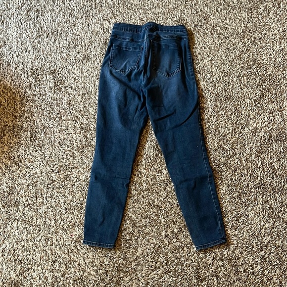 Fashion Nova Blue Skinny Jeans with Tapered Leg - Picture 3 of 3